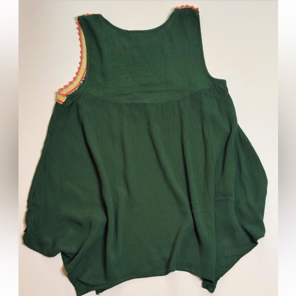 Lauren Conrad Crochet Tank - Picture 3 of 3